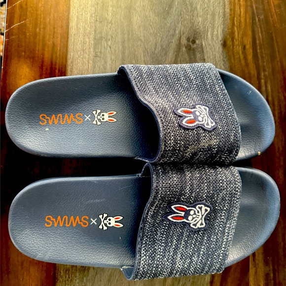 Psycho Bunny/SWIMS Men Slide Sandals - Black. These are very rare to find